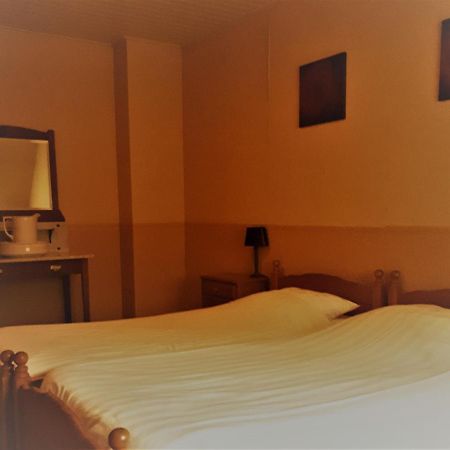 Steenderen Hotel Cafe Zaal Heezen מראה חיצוני תמונה
