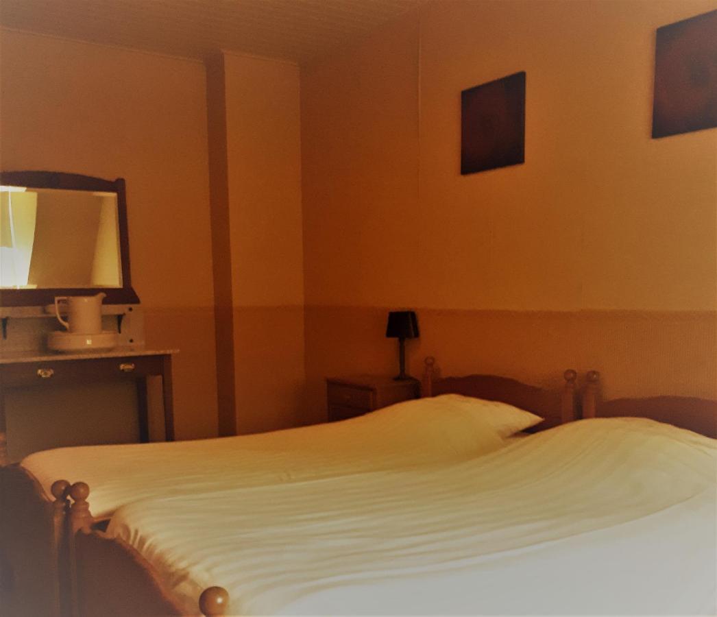 Steenderen Hotel Cafe Zaal Heezen מראה חיצוני תמונה