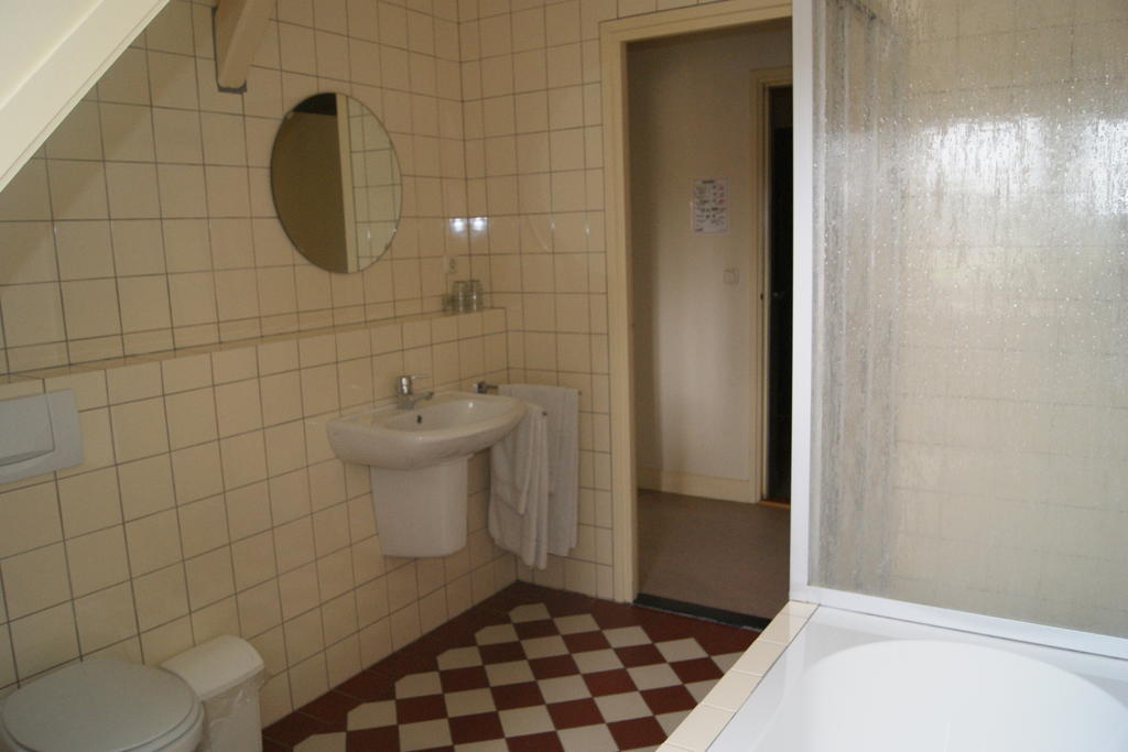Steenderen Hotel Cafe Zaal Heezen חדר תמונה