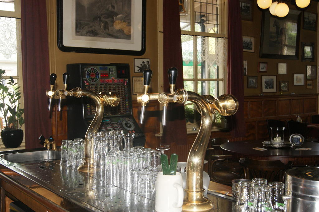 Steenderen Hotel Cafe Zaal Heezen מראה חיצוני תמונה