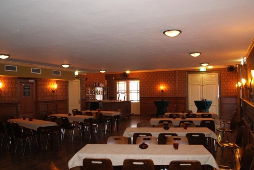 Steenderen Hotel Cafe Zaal Heezen מראה חיצוני תמונה